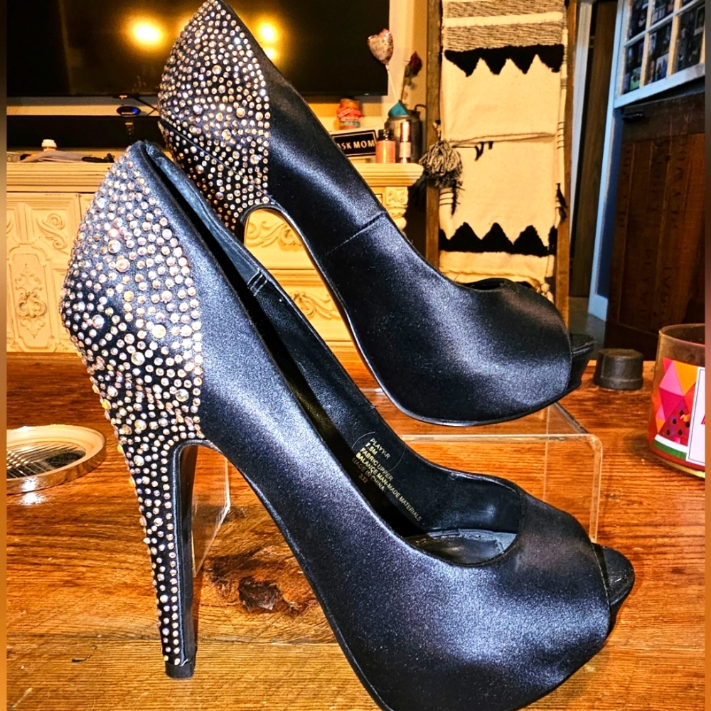 Steve Madden Black Peeptoe Playy-R Rhinestone Beaded Stiletto Heels Size 7.5